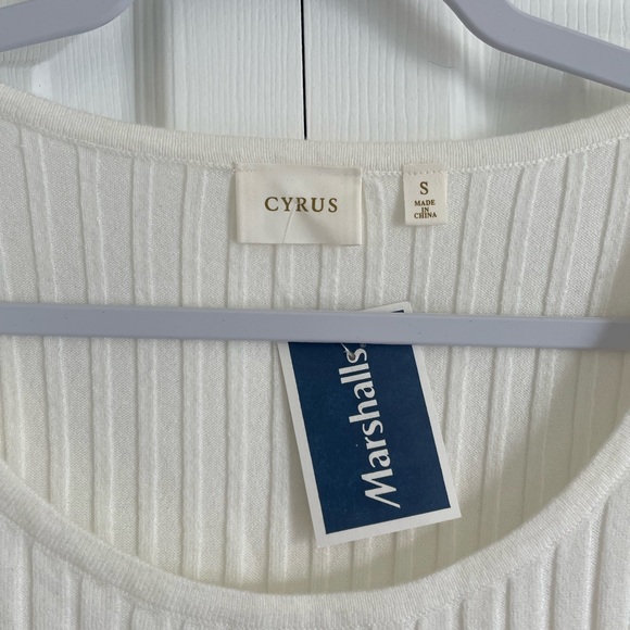 Cyrus Cream Ribbed Knit Sweater - Picture 2 of 3